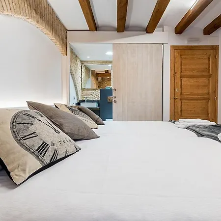 Hotel 977 3*