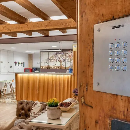 977 Hotel